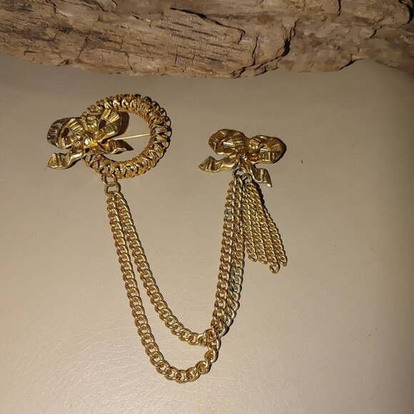 Swag Brooch Yellow Gold Tone Bow Chain Pin Set Ornate Tassel Dangle Detailing - Picture 6 of 14